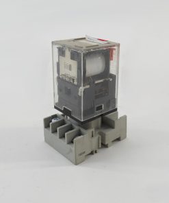 Omron MKS2PIN Relay 1PH 250VAC/30VDC 7A w/ Siemens 3TX7144-1E2 Base 300-600V 10-15A