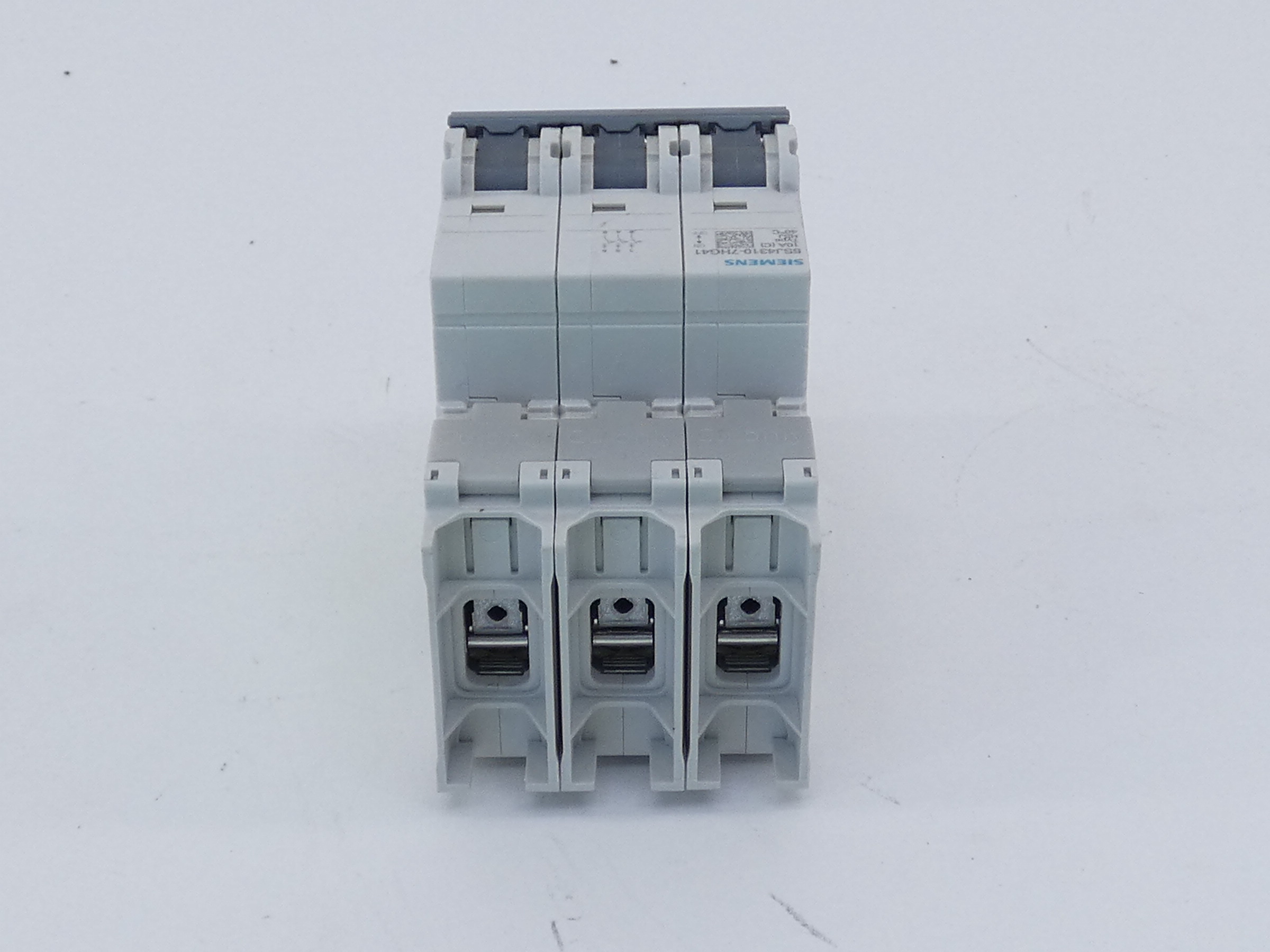 siemens-5sj4310-7hg41-3-pole-mini-circuit-breaker-10a-240vac-3.jpg siemens-5sj4310-7hg41-3-pole-mini-circuit-breaker-10a-240vac-3.jpg