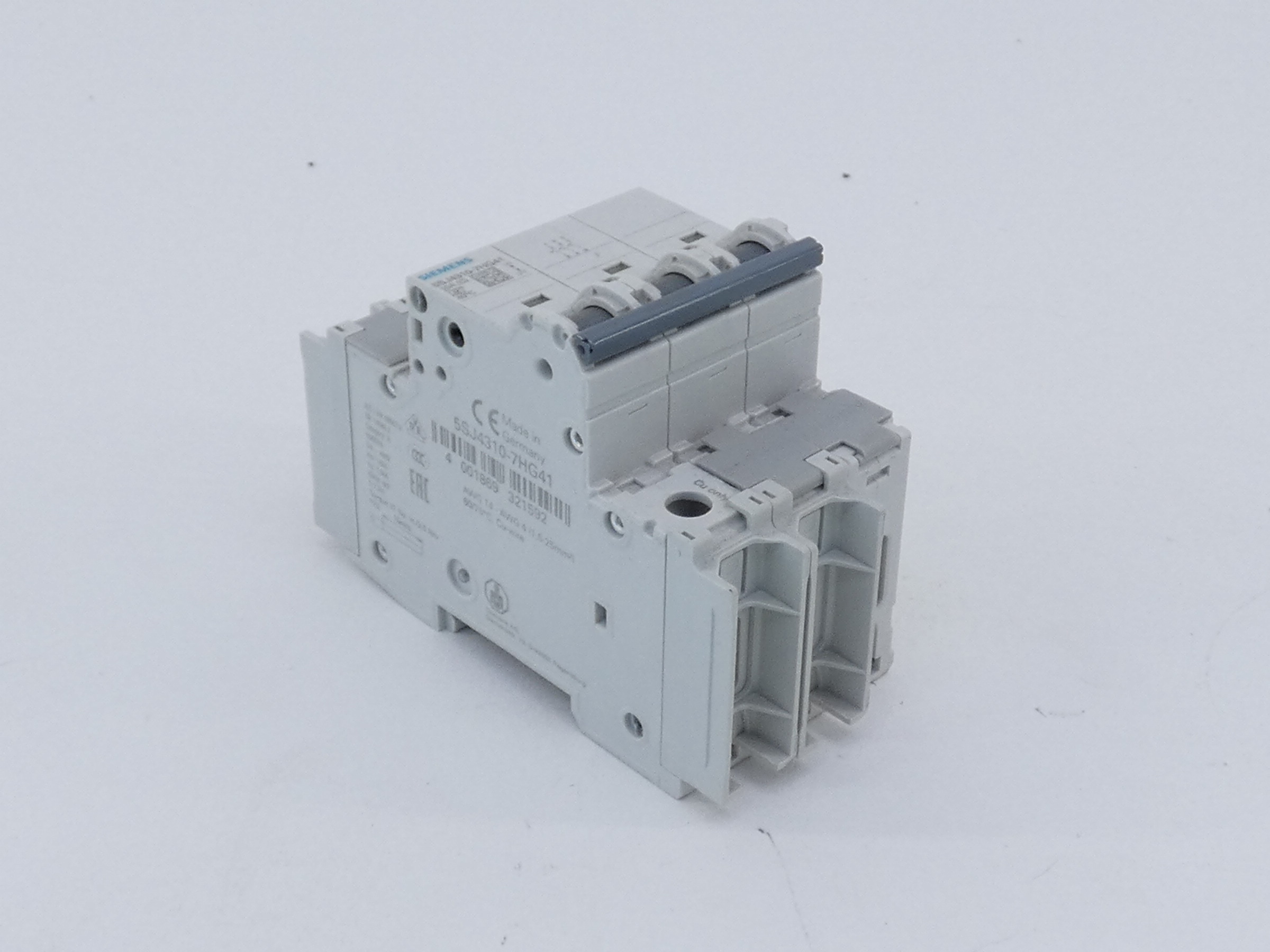 siemens-5sj4310-7hg41-3-pole-mini-circuit-breaker-10a-240vac.jpg siemens-5sj4310-7hg41-3-pole-mini-circuit-breaker-10a-240vac.jpg